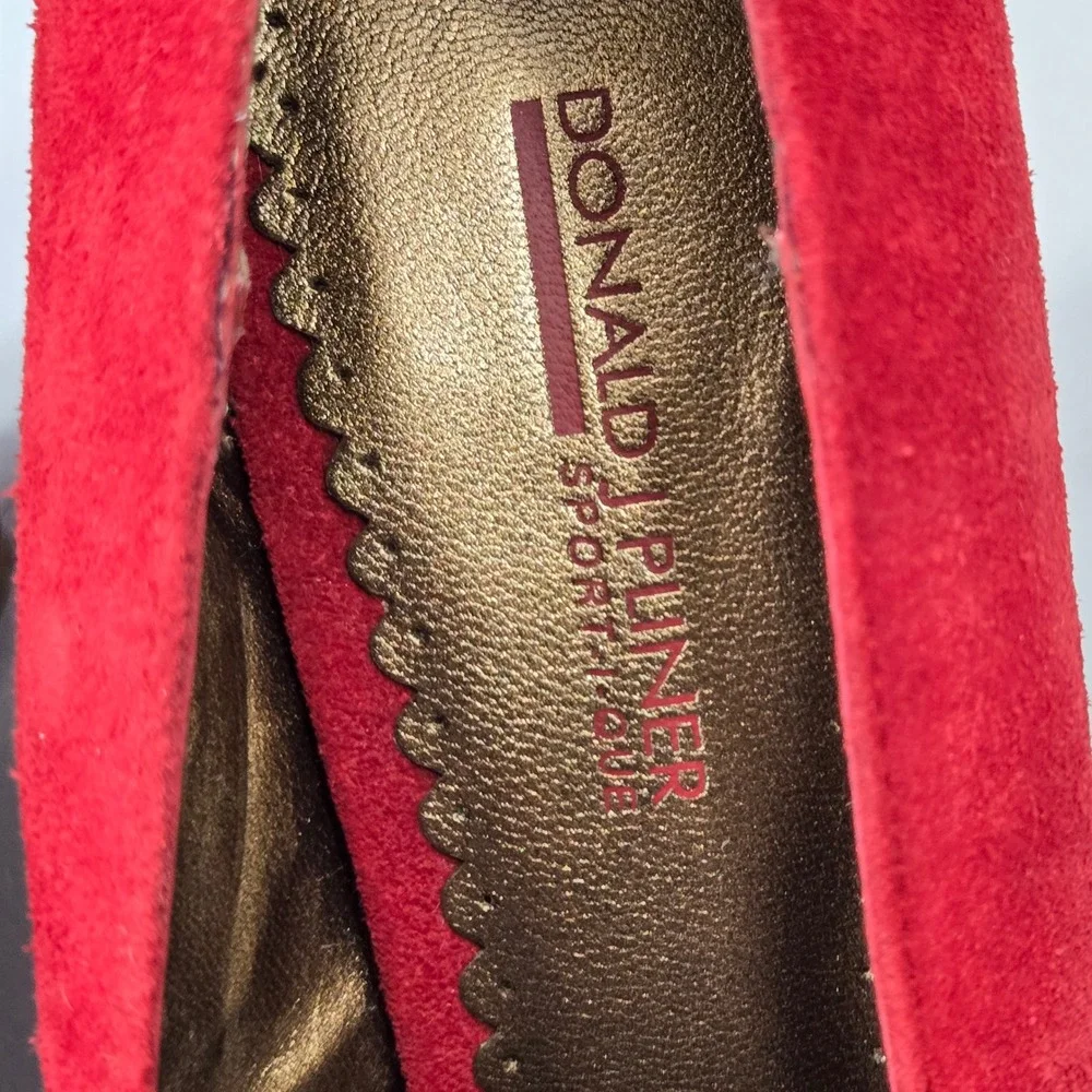Donald J Pliner Heather Pumps Womens 7.5 Tomato Red Suede Covered Wedge Heels